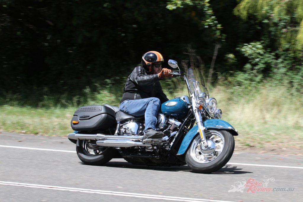 With a 95kg rider plus camera gear in the panniers, and possibly a six-pack of beer for later at home, the Heritage handled great. No preload was added...