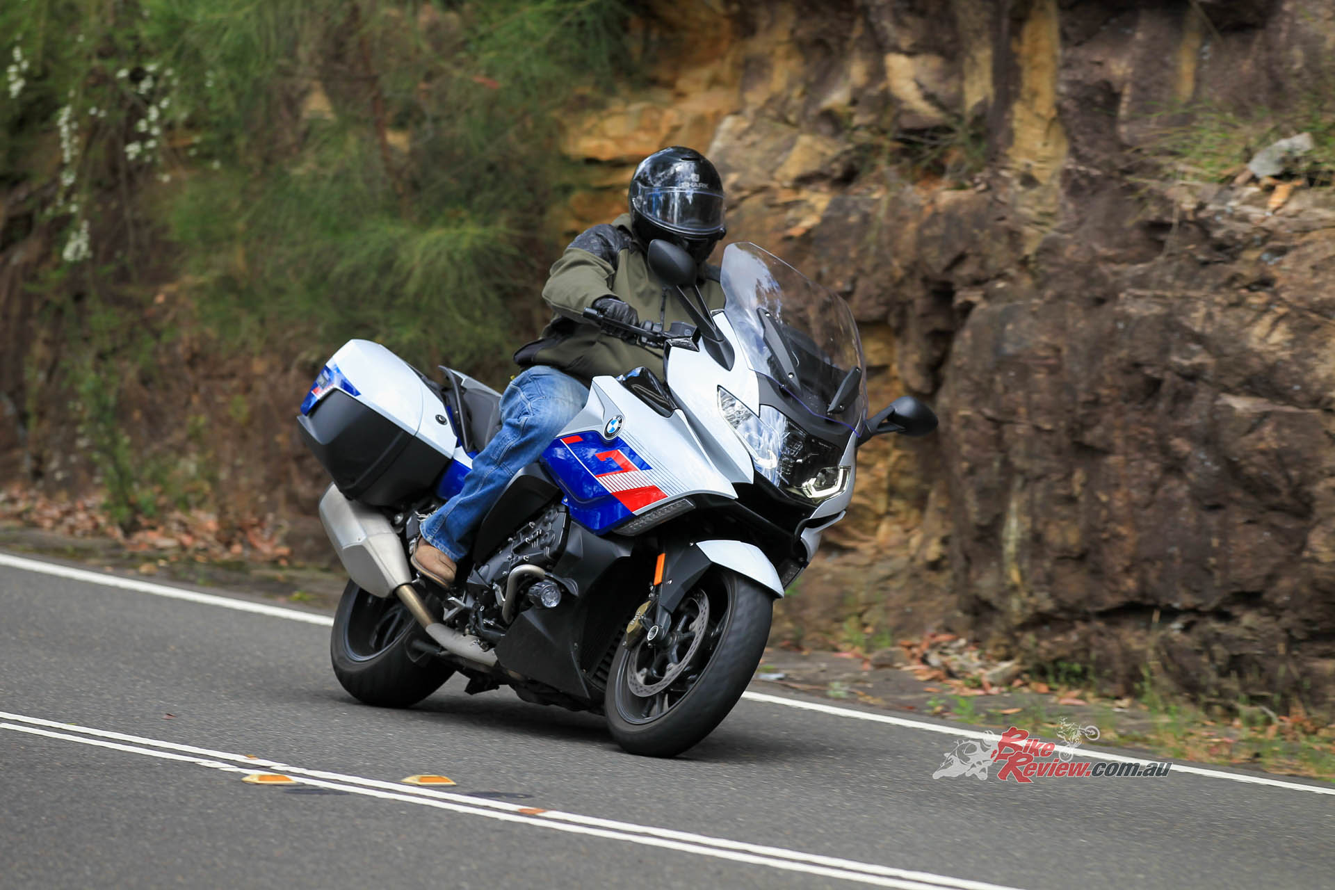 That on-tap power is evident when cornering the big K 1600 GT, with more than enough pull in a corner even if you are up a gear too many.