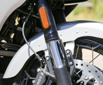 47mm Inverted 1×1 Front Forks, 117mm travel.