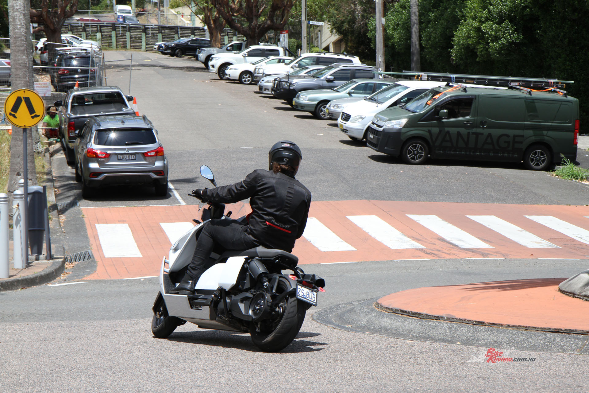 Nick was a bit cramped on the CE-04, particularly his knees were hitting the fairing.