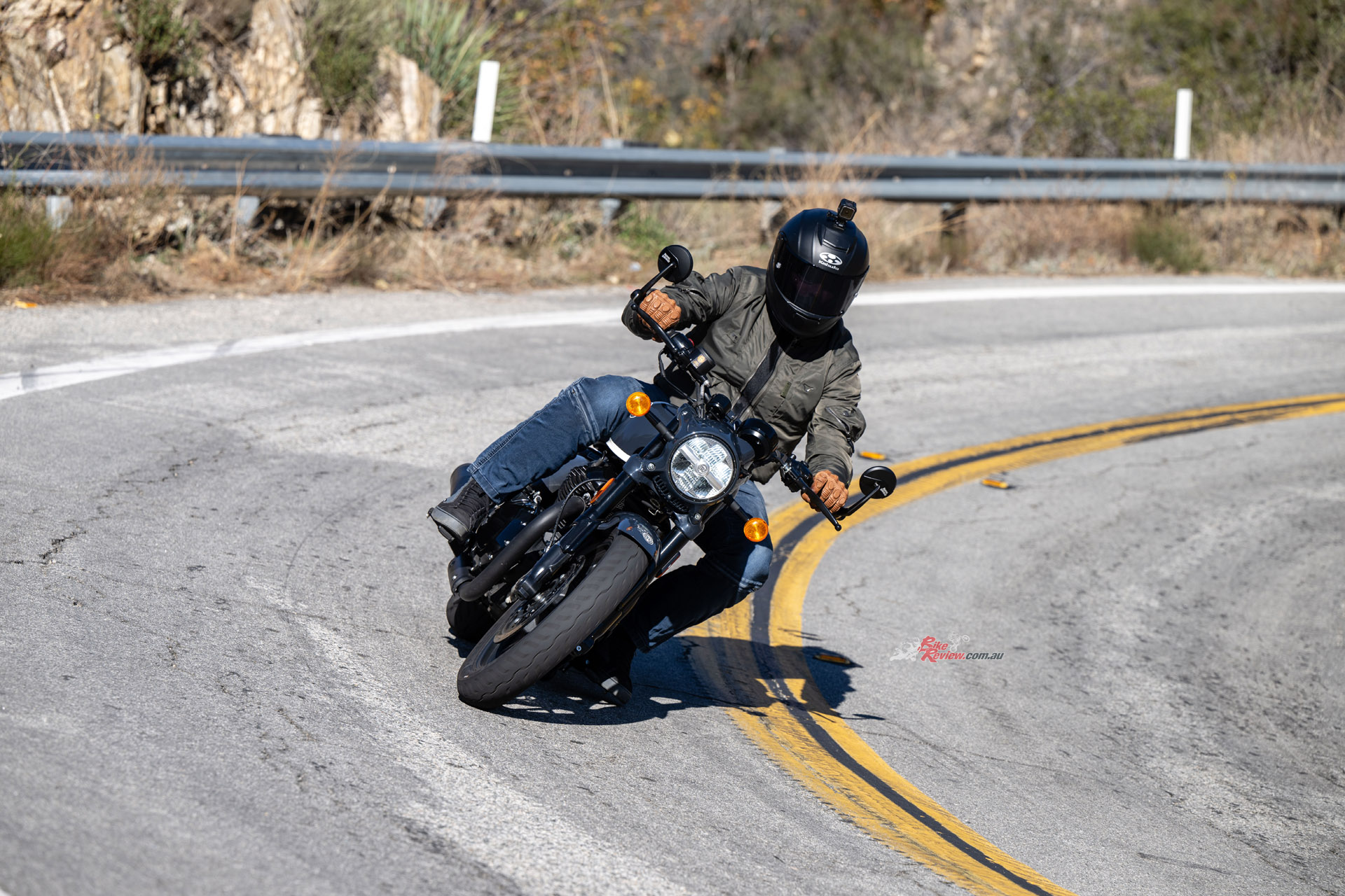 The Shotgun 650 handles well enough to give those after some cornering thrills, and more experienced riders, enough of a buzz between cruising and commuting.